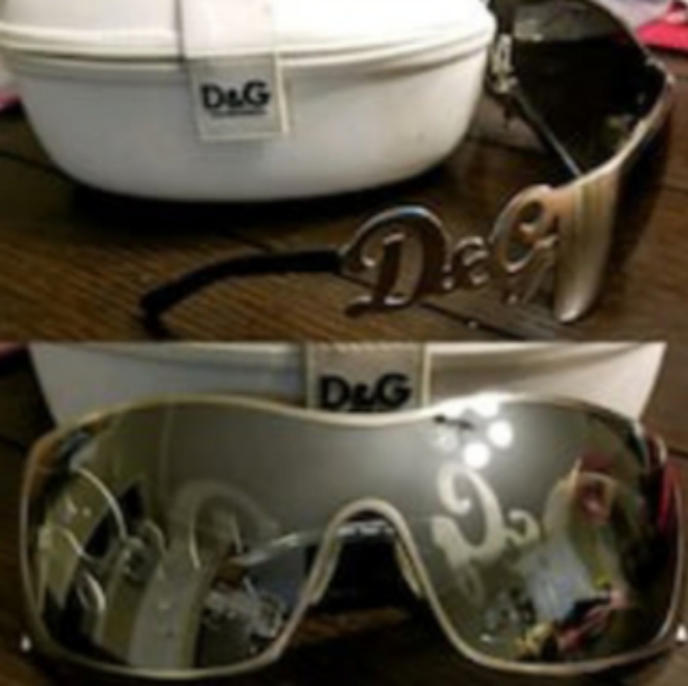 SUNGLASSES